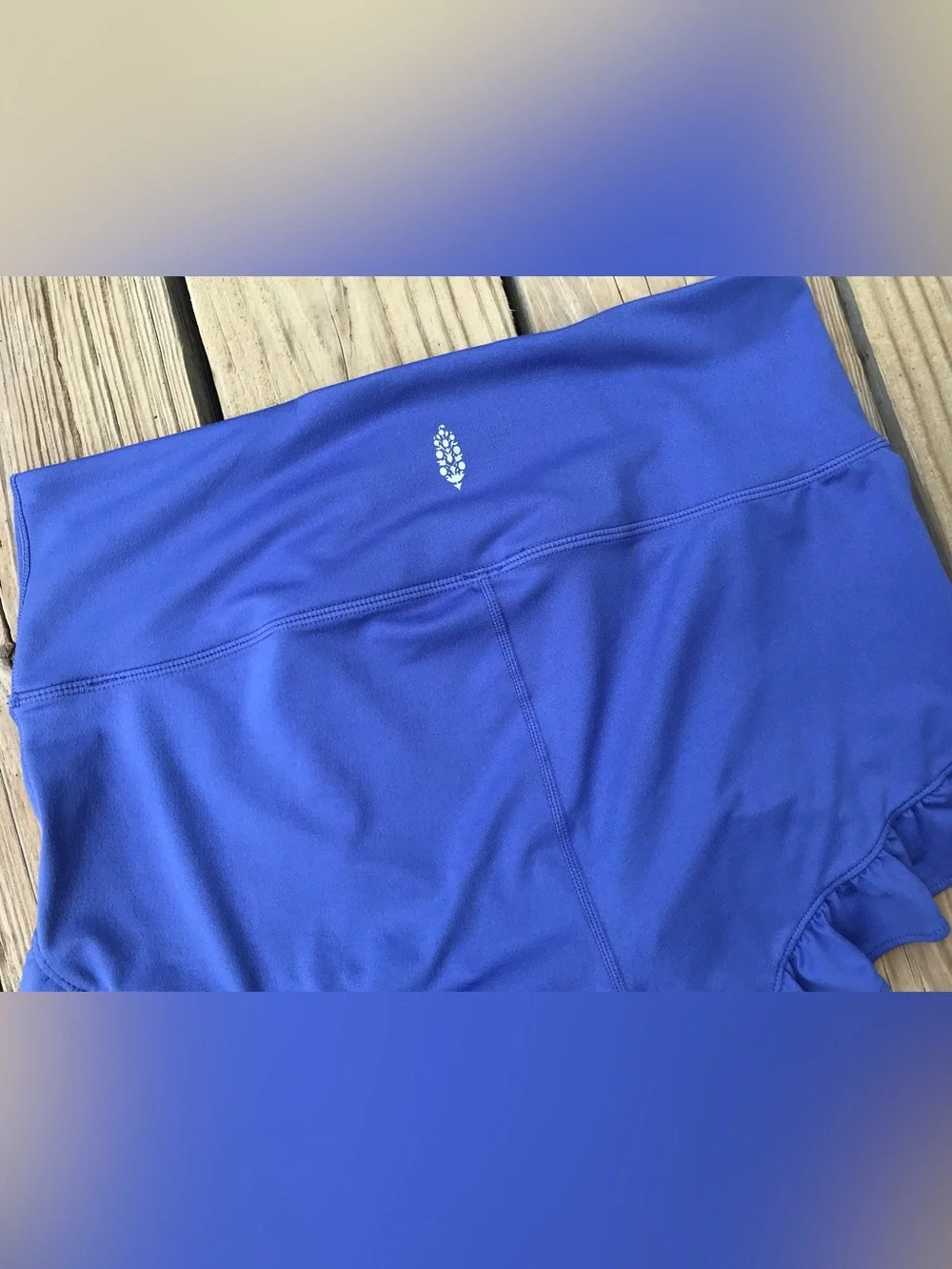 NWOT Ladies L FREE PEOPLE Movement Purple Blue Ruffle Hem Workout Shorts